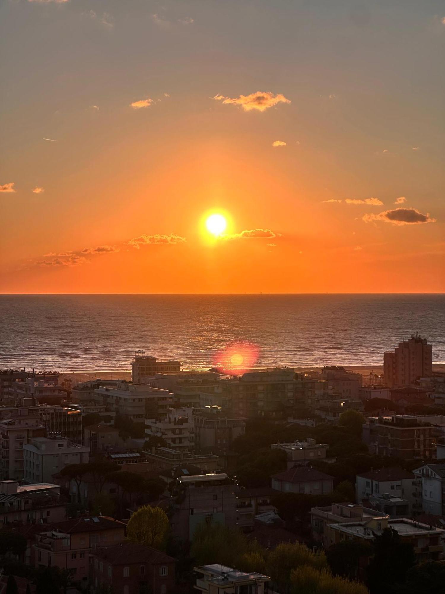 Panoramico Appartamento Vista Mare Rimini Kültér fotó